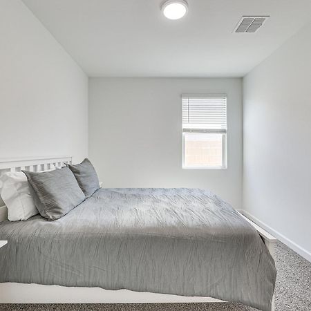 Maricopa Home With Putting Green And Covered Patio! Exteriör bild