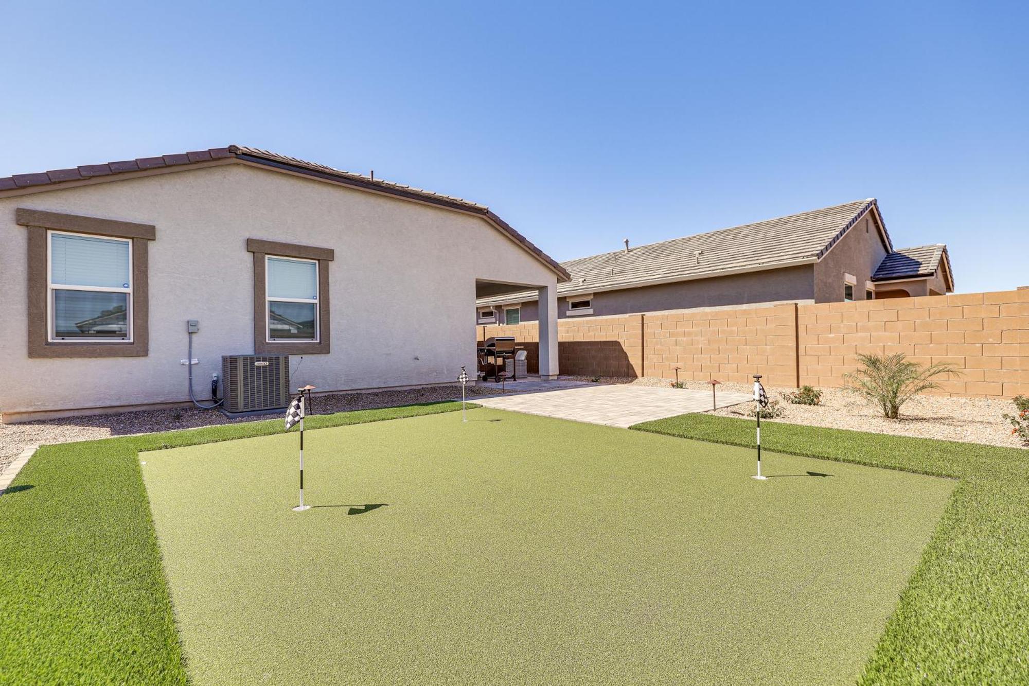 Maricopa Home With Putting Green And Covered Patio! Exteriör bild